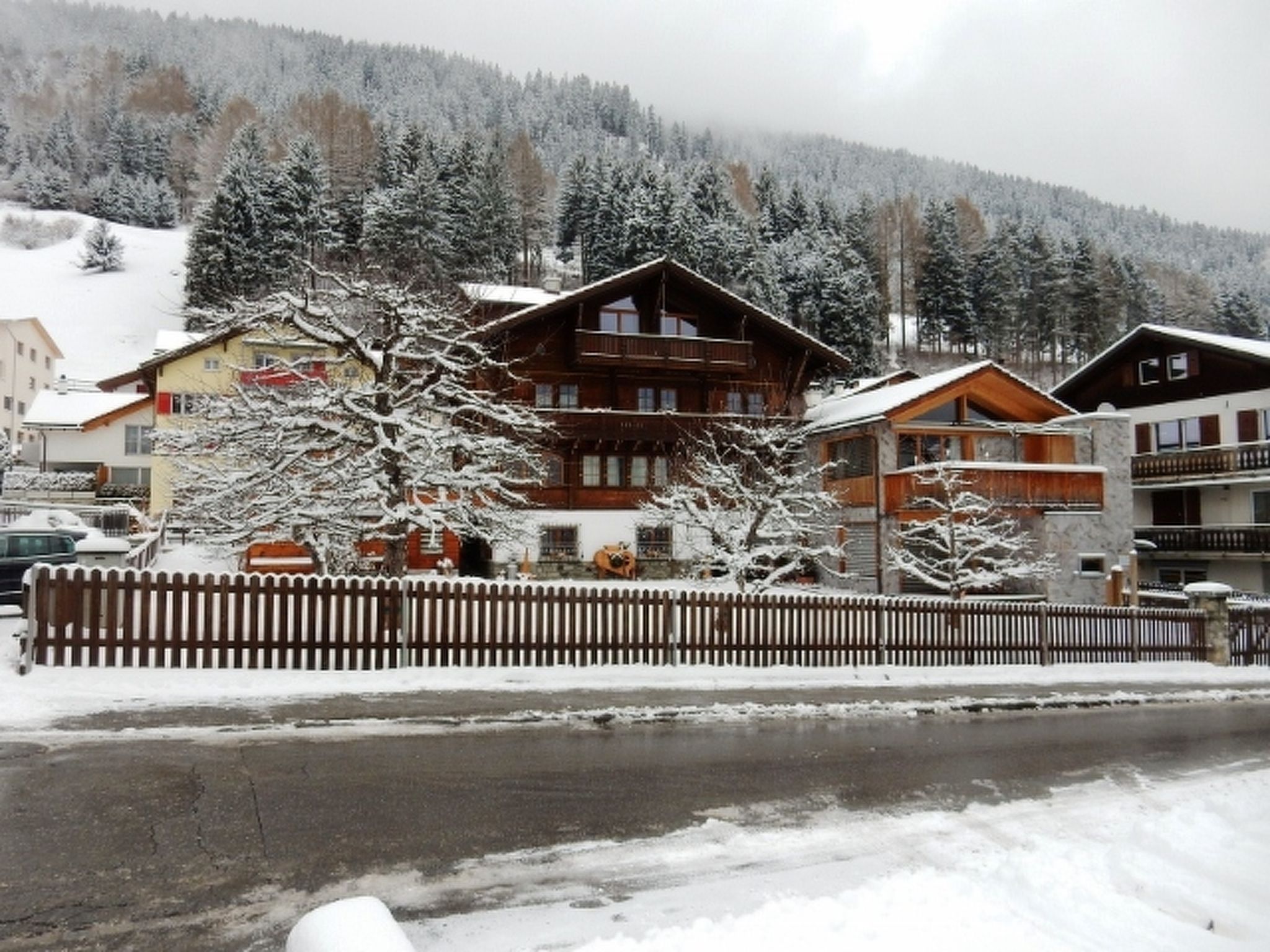 Foto 1 - Apartamento de 2 habitaciones en Disentis/Mustér con vistas a la montaña