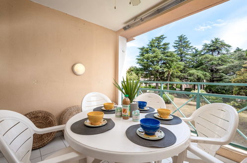 Photo 3 - Appartement de 2 chambres à Cannes avec piscine privée et vues à la mer