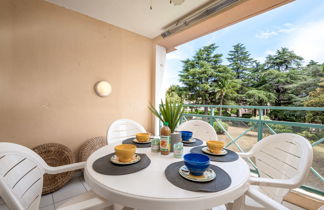 Foto 3 - Apartamento de 2 quartos em Cannes com piscina e jardim