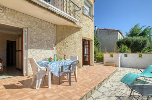 Photo 1 - 2 bedroom Apartment in Saint-Cyr-sur-Mer with terrace