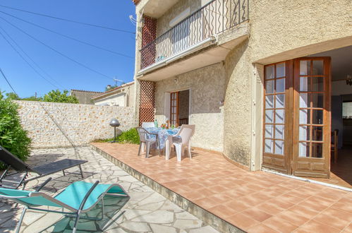 Photo 2 - Appartement de 2 chambres à Saint-Cyr-sur-Mer avec terrasse et vues à la mer