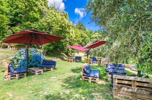 Foto 46 - Casa de 3 quartos em Pescia com piscina e jardim