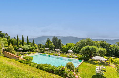 Foto 2 - Casa de 3 quartos em Pescia com piscina e jardim