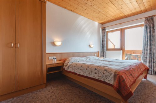 Foto 16 - Apartamento de 2 quartos em Wald im Pinzgau com jardim e vista para a montanha
