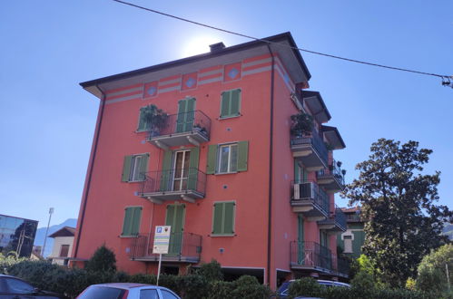 Photo 22 - Appartement de 2 chambres à Porto Ceresio avec vues sur la montagne