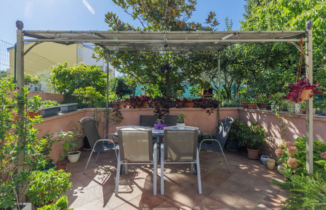 Apartamento de 3 quartos em Poreč com jardim e terraço - Foto 1