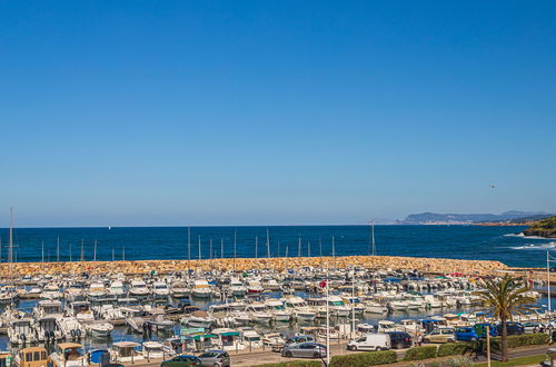 Photo 33 - 1 bedroom Apartment in Six-Fours-les-Plages with swimming pool and garden