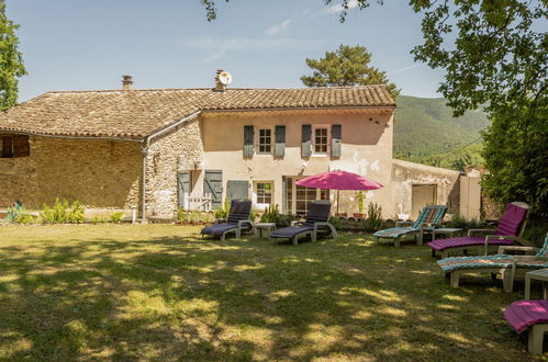 Foto 1 - Haus mit 4 Schlafzimmern in Le Poët-Laval mit garten und terrasse