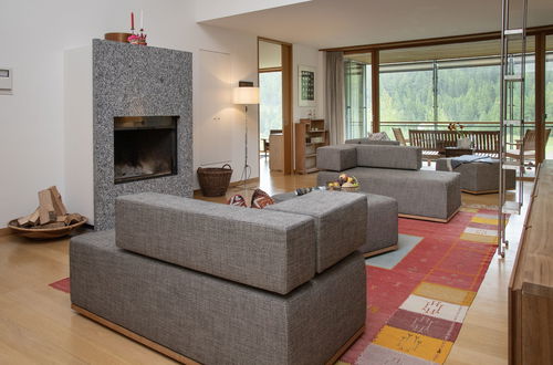 Photo 2 - 5 bedroom Apartment in Celerina/Schlarigna with garden