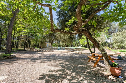 Foto 30 - Casa con 3 camere da letto a Pernes-les-Fontaines con piscina privata e giardino