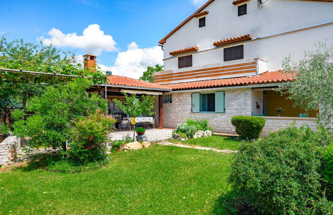 Apartamento de 2 quartos em Tinjan com piscina privada e jardim - Foto 14