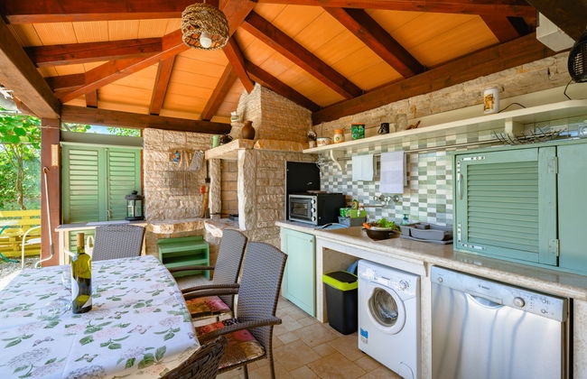 Apartamento de 2 quartos em Tinjan com piscina privada e jardim - Foto 2