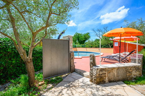 Photo 26 - Appartement de 2 chambres à Tinjan avec piscine privée et jardin