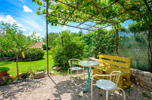 Photo 25 - Appartement de 2 chambres à Tinjan avec piscine privée et jardin