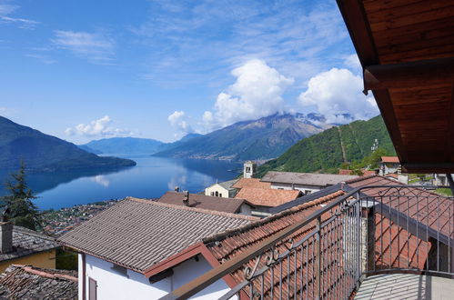 Photo 1 - Appartement de 2 chambres à Vercana avec jardin et vues sur la montagne