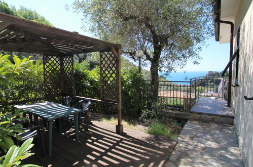 Foto 5 - Apartment mit 2 Schlafzimmern in Moneglia mit schwimmbad und blick aufs meer