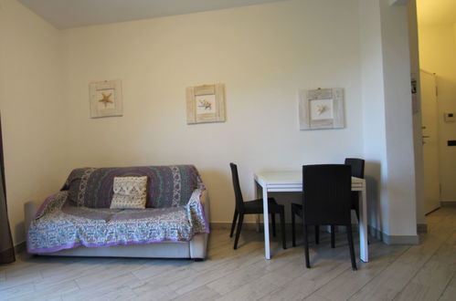 Photo 7 - 2 bedroom Apartment in Moneglia with swimming pool and garden