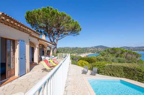 Foto 3 - Casa con 4 camere da letto a Sainte-Maxime con piscina privata e vista mare