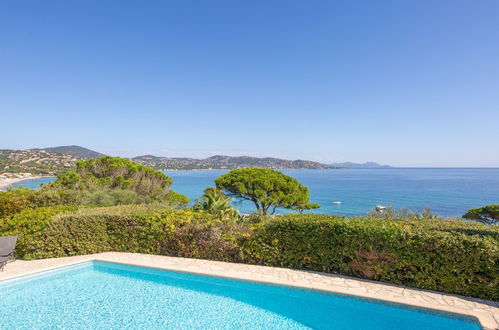 Foto 1 - Haus mit 4 Schlafzimmern in Sainte-Maxime mit privater pool und blick aufs meer