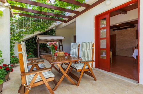 Foto 18 - Apartamento de 2 quartos em Kanfanar com piscina e jardim