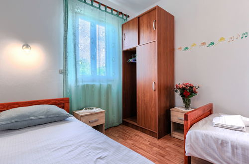 Foto 28 - Apartamento de 2 quartos em Kanfanar com piscina e jardim