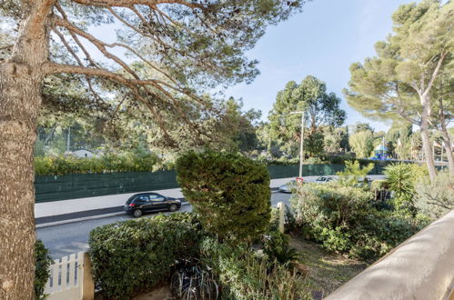 Photo 16 - Appartement de 2 chambres à Cavalaire-sur-Mer avec jardin et vues à la mer