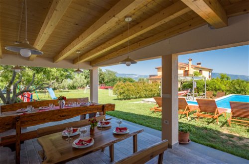 Foto 46 - Casa de 5 habitaciones en Pićan con piscina privada y terraza
