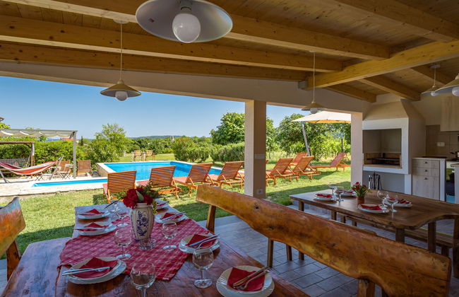 Casa de 6 quartos em Pićan com piscina privada e jardim - Foto 14