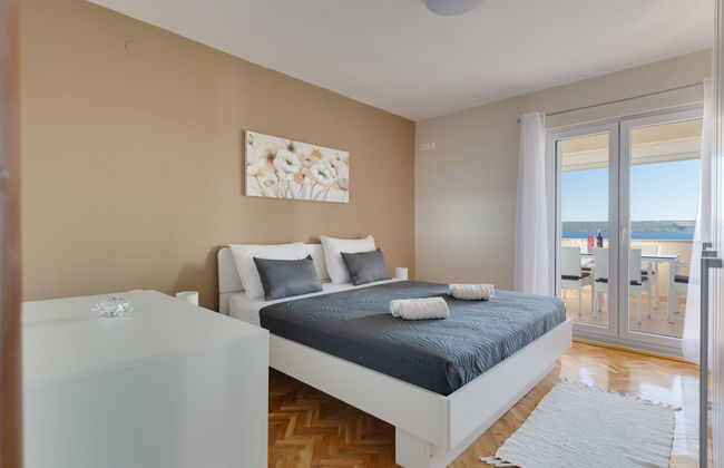 Casa de 11 quartos em Jasenice com piscina privada e terraço - Foto 20