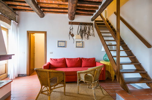 Photo 14 - 1 bedroom Apartment in Pescia with swimming pool and garden