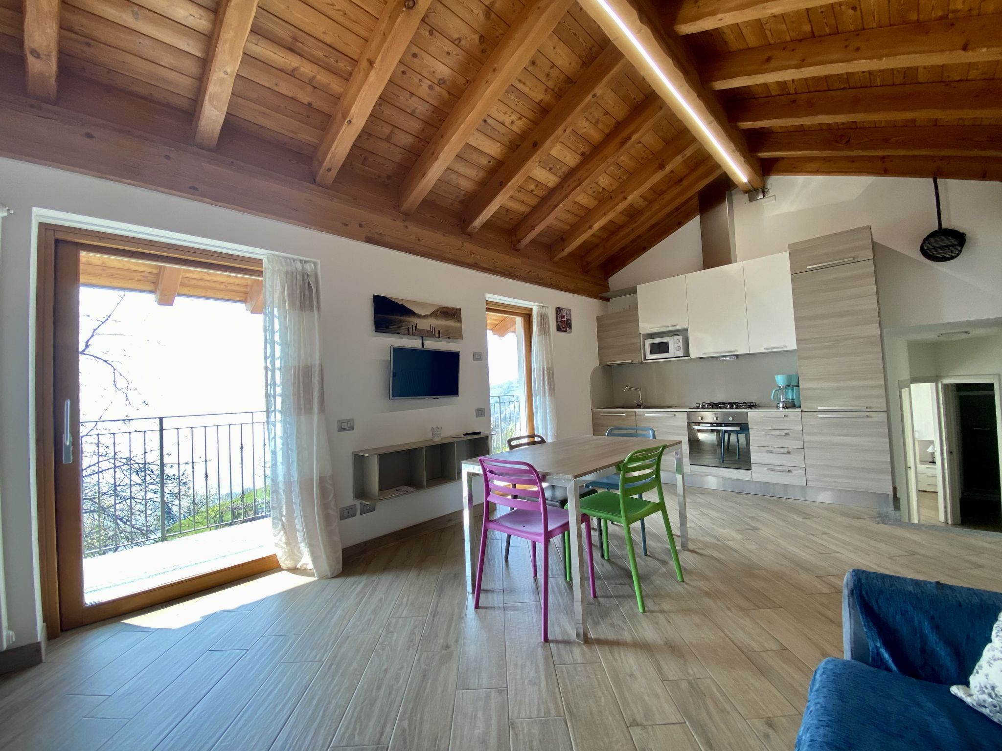 Foto 8 - Apartment mit 2 Schlafzimmern in Gravedona ed Uniti mit blick auf die berge