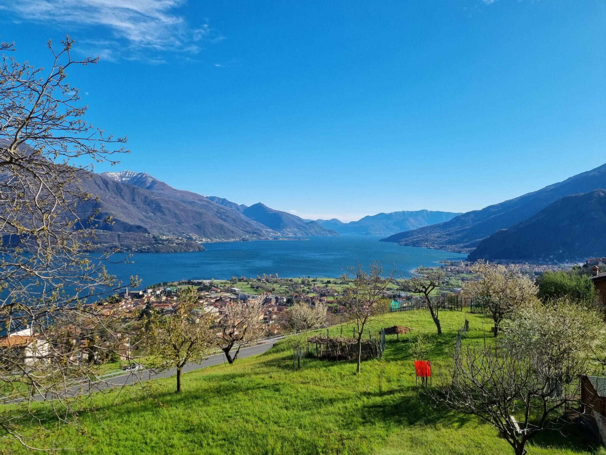 Foto 5 - Appartamento con 2 camere da letto a Gravedona ed Uniti con vista sulle montagne