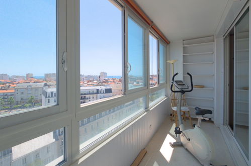 Foto 11 - Appartamento con 2 camere da letto a Les Sables-d'Olonne con vista mare