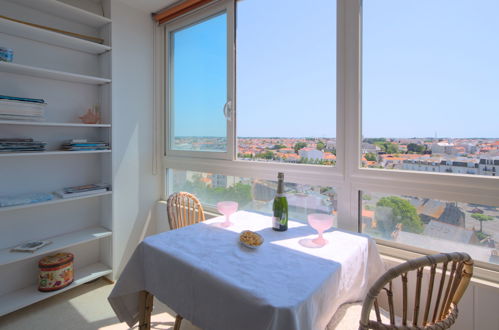 Photo 16 - 2 bedroom Apartment in Les Sables-d'Olonne with sea view