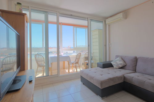 Foto 5 - Appartamento con 2 camere da letto a Les Sables-d'Olonne con vista mare