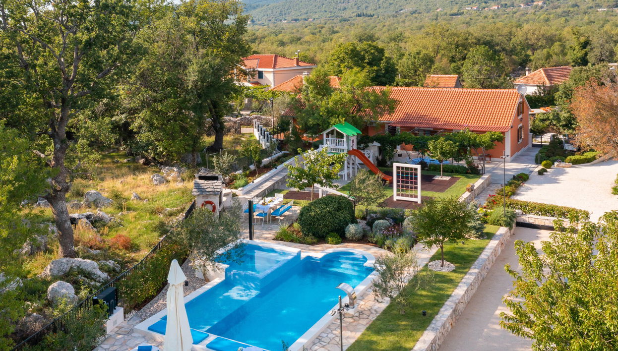Casa de 4 quartos em Seget com piscina privada e jardim - Foto 1