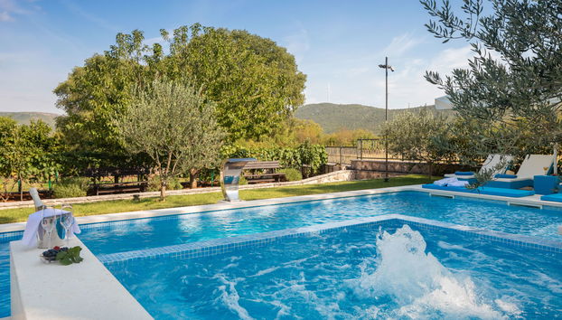 Casa de 4 quartos em Seget com piscina privada e jardim - Foto 2