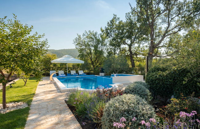 Casa de 4 quartos em Seget com piscina privada e jardim - Foto 37