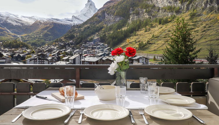 Foto 1 - Apartamento de 2 habitaciones en Zermatt con vistas a la montaña