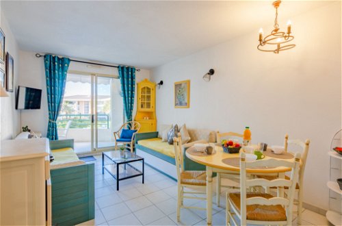 Photo 9 - Appartement de 1 chambre à Fréjus avec piscine et vues à la mer