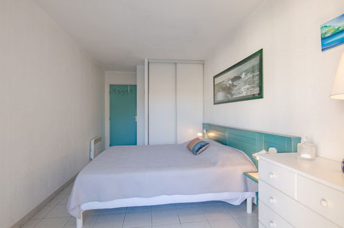 Foto 13 - Appartamento con 1 camera da letto a Fréjus con piscina e terrazza