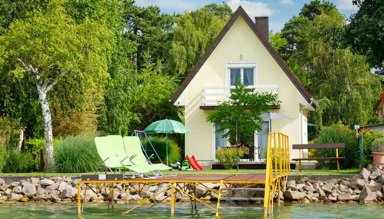 Photo 1 - Maison de 3 chambres à Balatonlelle avec jardin et terrasse