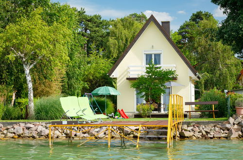 Photo 1 - Maison de 3 chambres à Balatonlelle avec jardin et terrasse