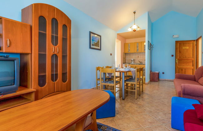 Appartamento con 2 camere da letto a Karlobag con piscina e terrazza - Foto 10