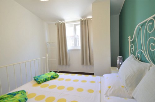 Foto 10 - Appartamento con 1 camera da letto a Tribunj con terrazza e vista mare