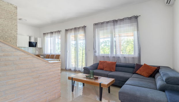 Casa de 4 quartos em Novigrad com jardim e terraço - Foto 3