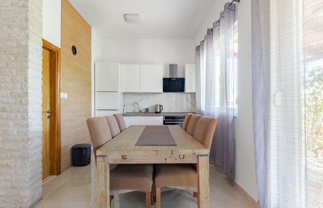 Maison de 4 chambres à Novigrad avec jardin et terrasse - Photo 4