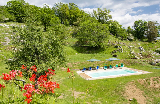 Casa con 3 camere da letto a Fabbriche di Vergemoli con piscina e giardino - Foto 25