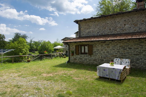 Foto 23 - Casa de 2 quartos em Fabbriche di Vergemoli com piscina e jardim