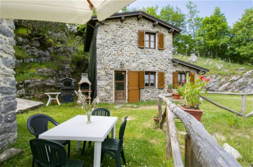 Foto 29 - Casa de 2 habitaciones en Fabbriche di Vergemoli con piscina y jardín